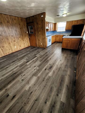 Building Photo - 14732 Oakwood Ln