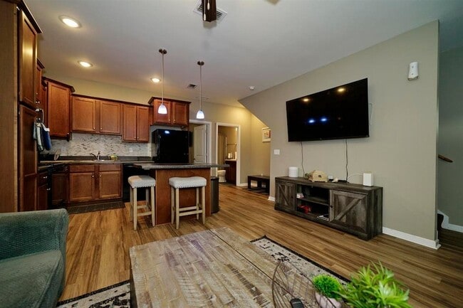 Building Photo - 1992 Greencastle Ln