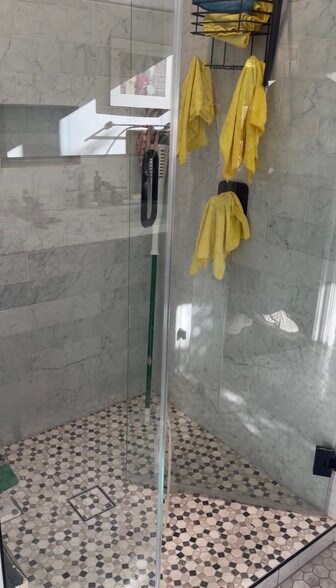 Building Photo - 1328 Londonderry View Dr