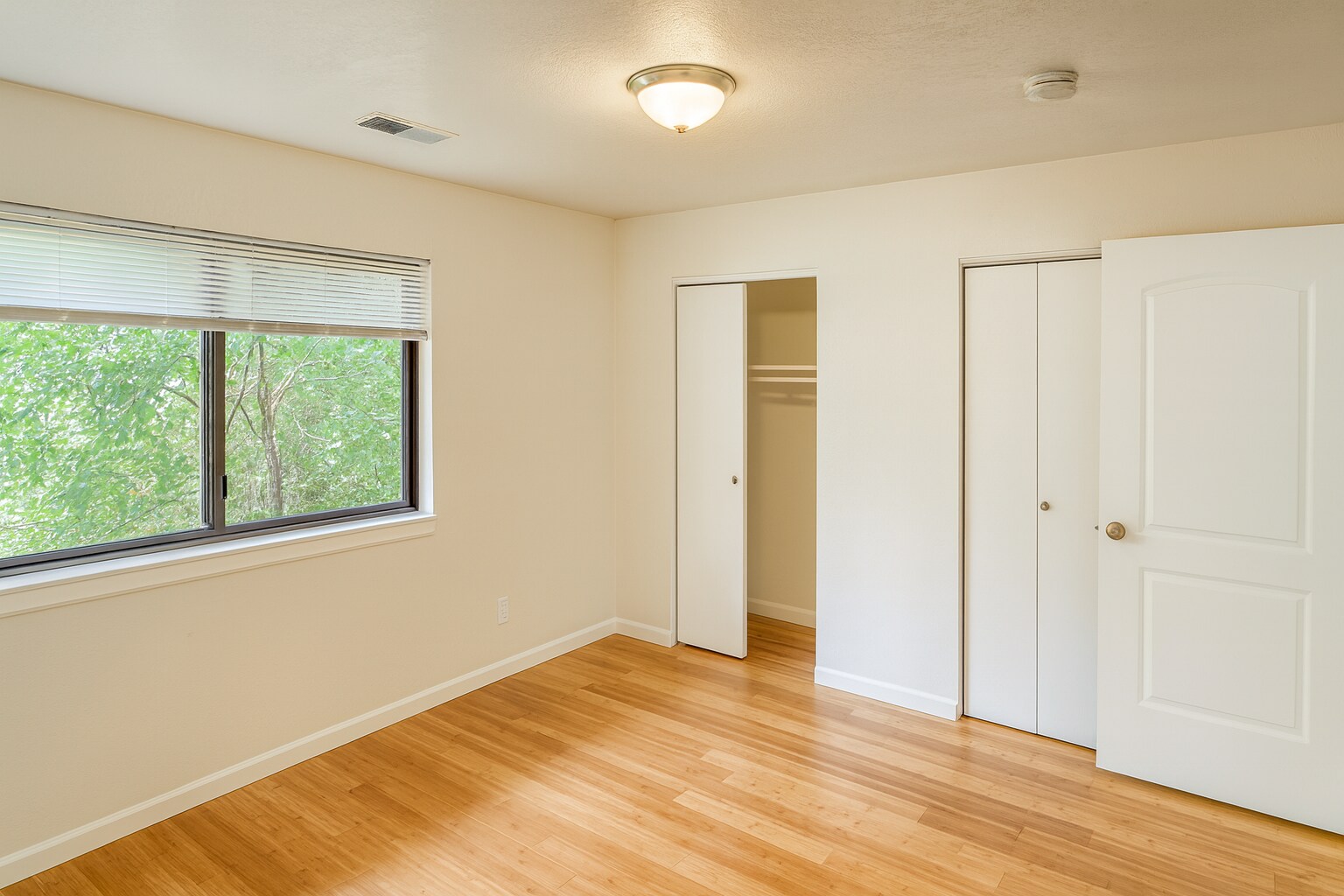 Building Photo - 818 Carrier Creek Blvd NE