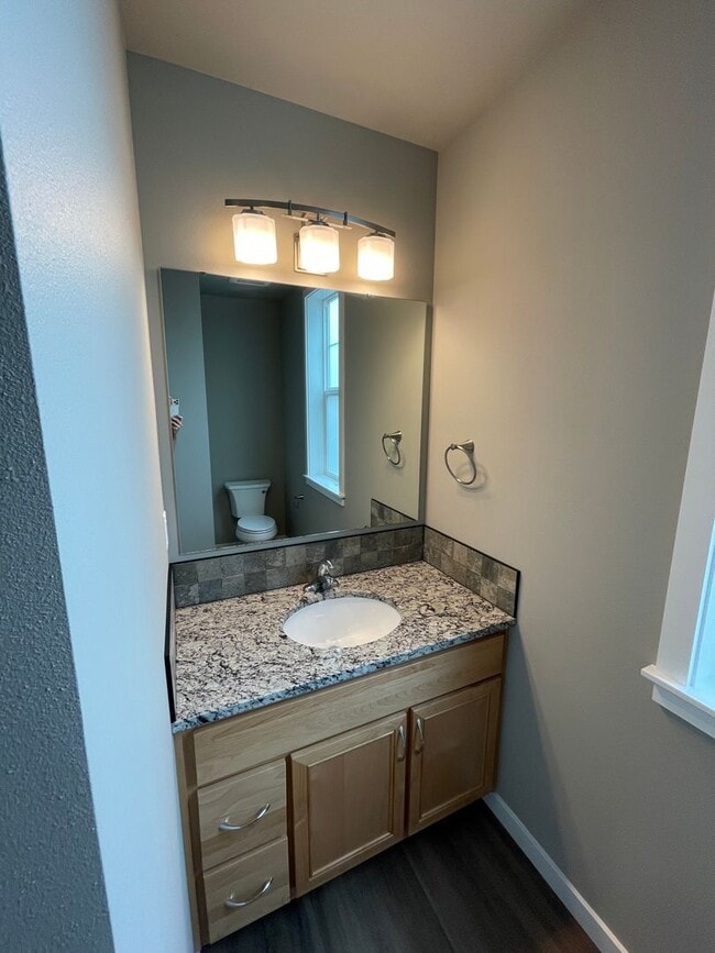 Building Photo - NEW 4 Bedroom / 4.5 Bath Duplex. A/C in every bedroom