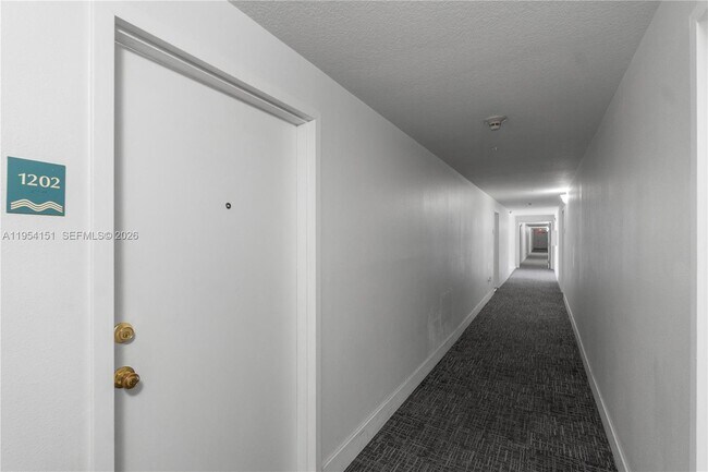 Building Photo - 2350 NE 135th St