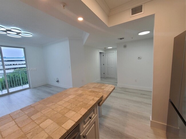 Building Photo - 3500 Coral Wy
