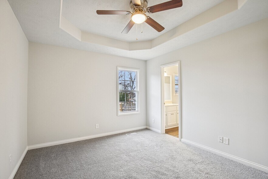 Building Photo - 205 Christine Dr