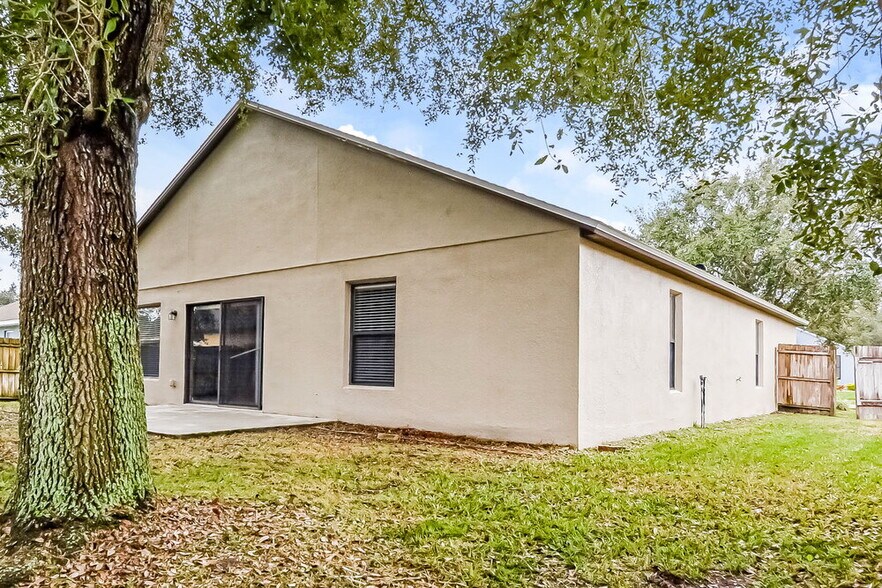 Building Photo - 4222 Barnsley Ln