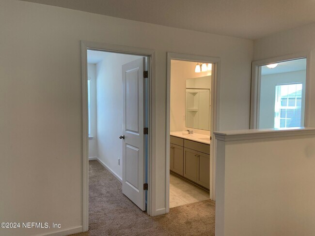 Building Photo - 810 Laurel Valley Dr