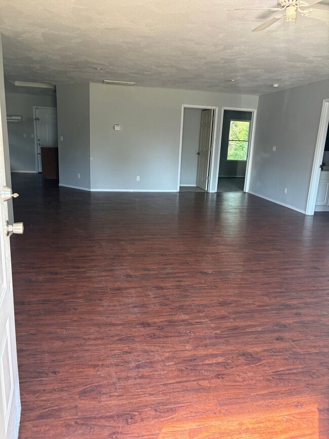 Building Photo - Reed Enterprises Management