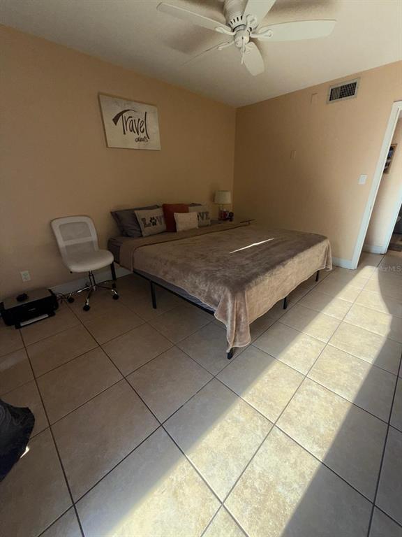 Building Photo - 821 Pinewood Ct