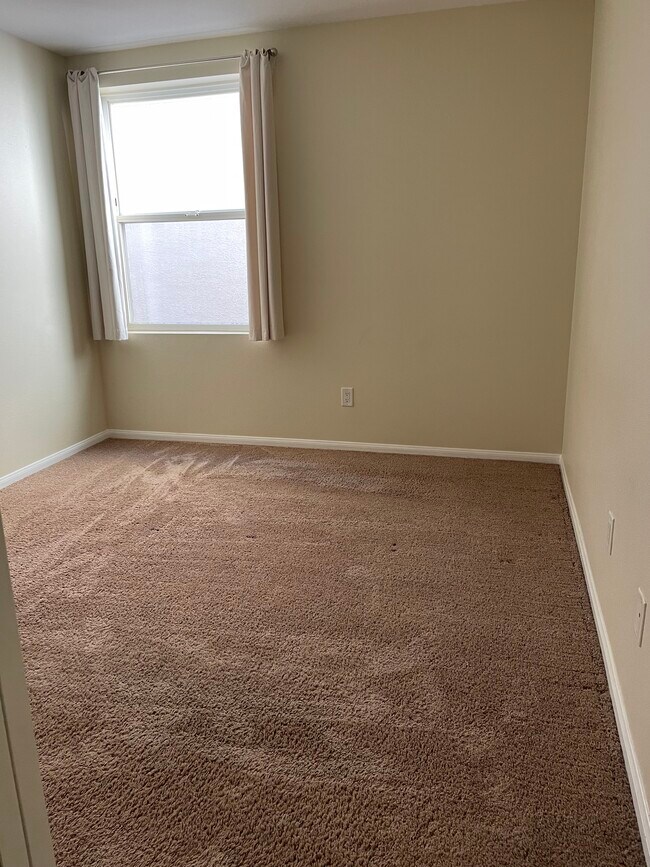 Building Photo - 1435 India St