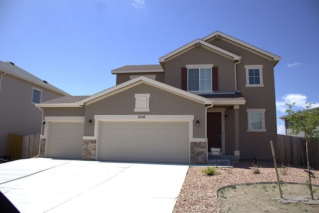 Primary Photo - ALL PROSPECTIVE TENANTS MUST SUBMIT A $58 NON-REFUNDABLE APPLICATION FEE PER APPLICANT ONLINE AND...