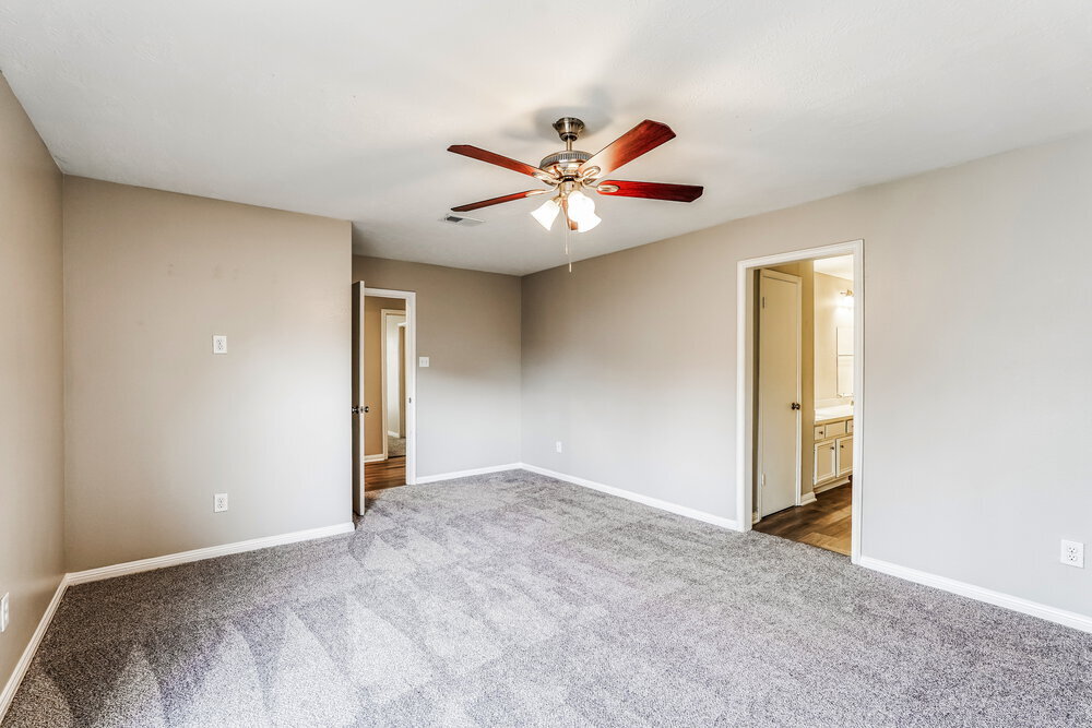 Building Photo - 8506 Deer Meadow Dr