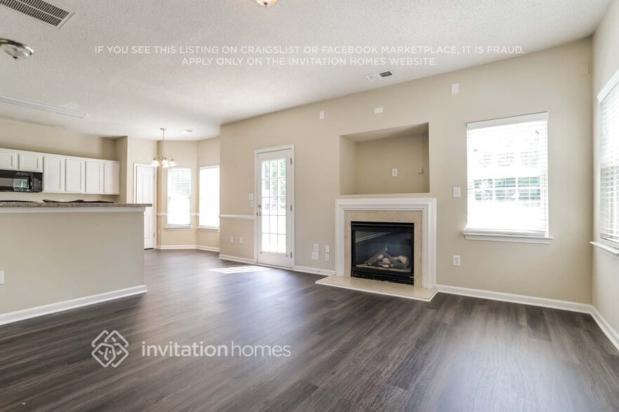 Building Photo - 13407 Willow Falls Rd