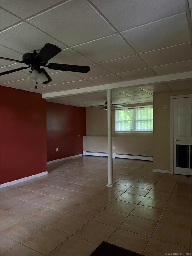 Building Photo - 237 Longview Ave