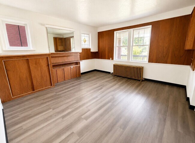 Building Photo - 144 Sumner Ave
