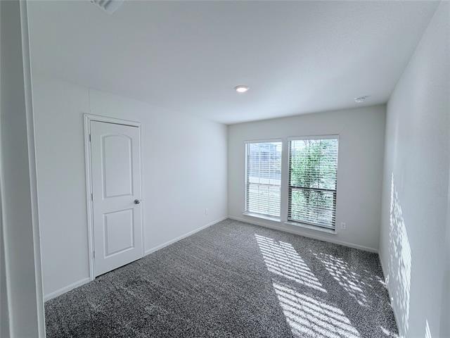 Building Photo - 740 Saratoga Dr