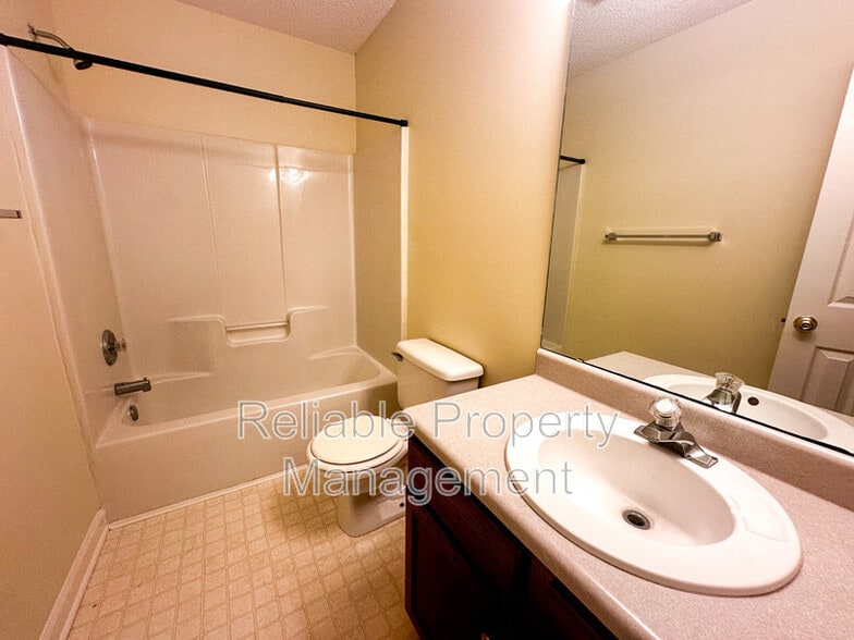 Building Photo - 106 Boykin Ave