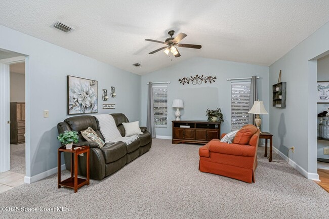 Building Photo - 4351 Silver Lake Dr