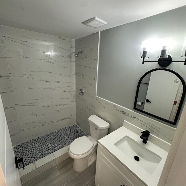 Building Photo - 3620 NW 9th St