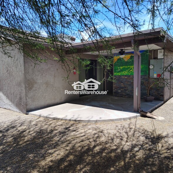Building Photo - 318 N 56th St
