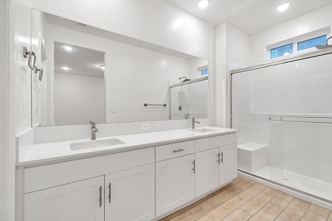 Building Photo - 141 Reunion Wy S