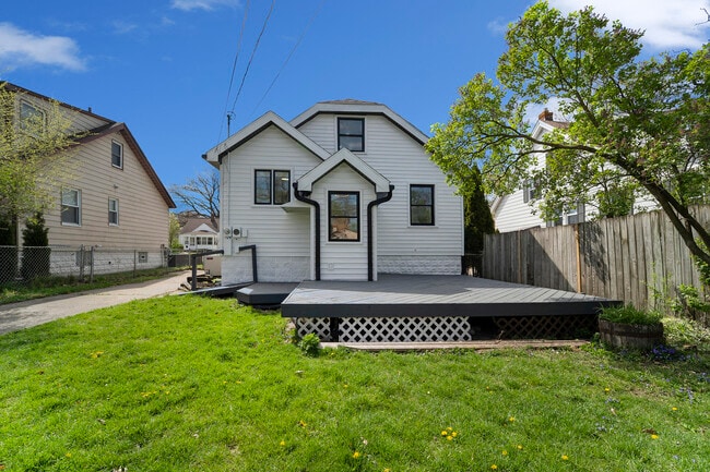 Building Photo - 1007 Mohawk Ave