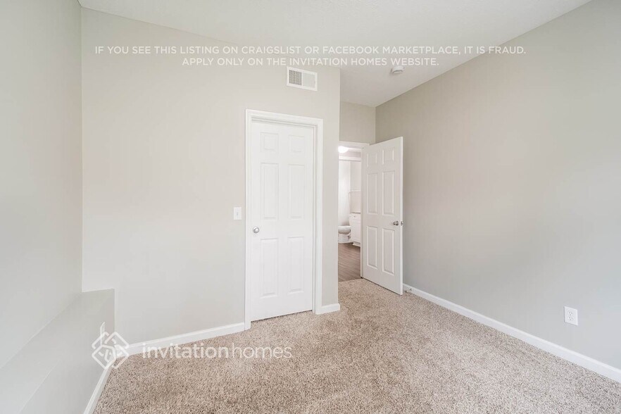 Building Photo - 6996 Calderwood Dr