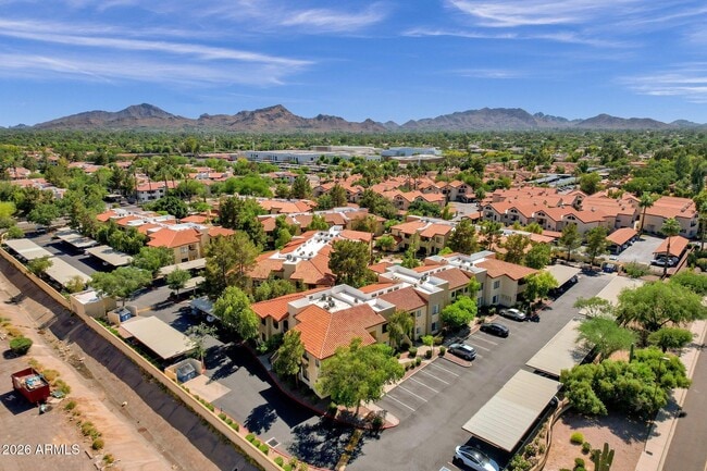 Building Photo - 7008 E Gold Dust Ave