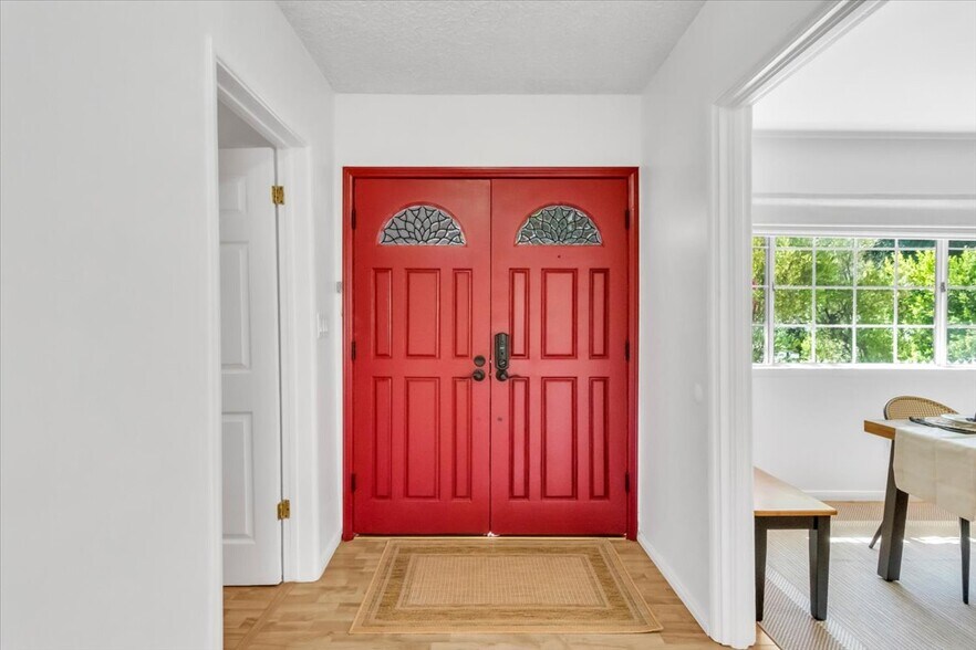 Building Photo - 23223 Canzonet St