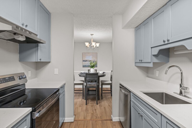 Building Photo - 1607 Redbird Cove