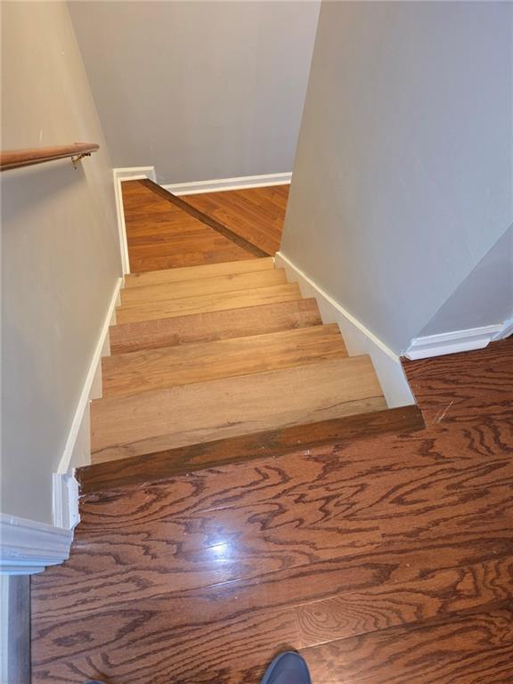 Building Photo - 3243 Oak Vista Way SW