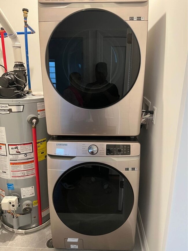 Building Photo - 16 Stevens Ave