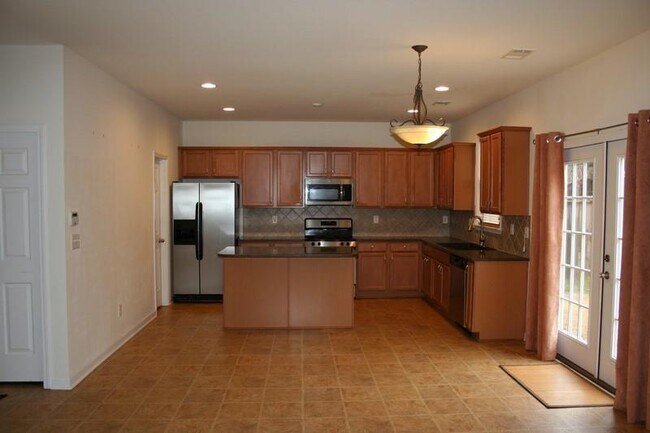 Building Photo - 212 Autumn Trail