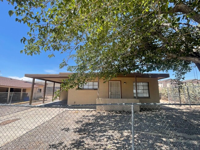 Primary Photo - Cute 3-bedroom, 1-bathroom Home