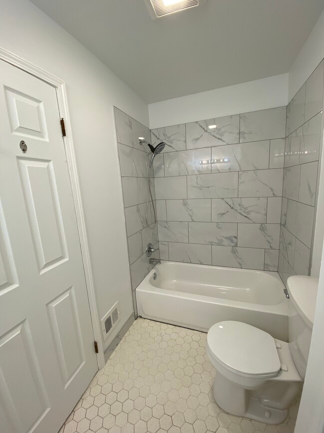 Building Photo - 37283 Charter Oaks Blvd