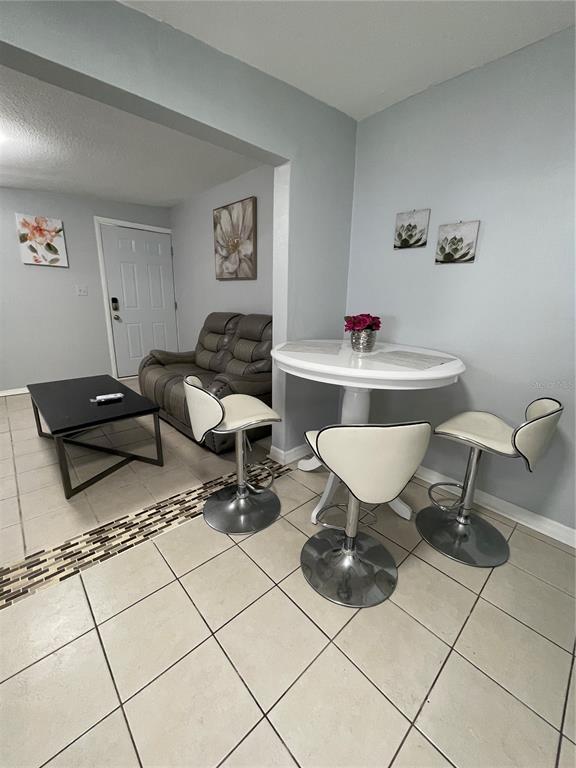 Building Photo - 1601 Palm Way