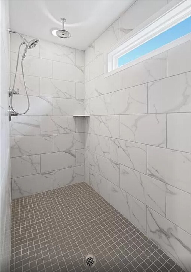 Building Photo - 973 Rittenhouse Way SE