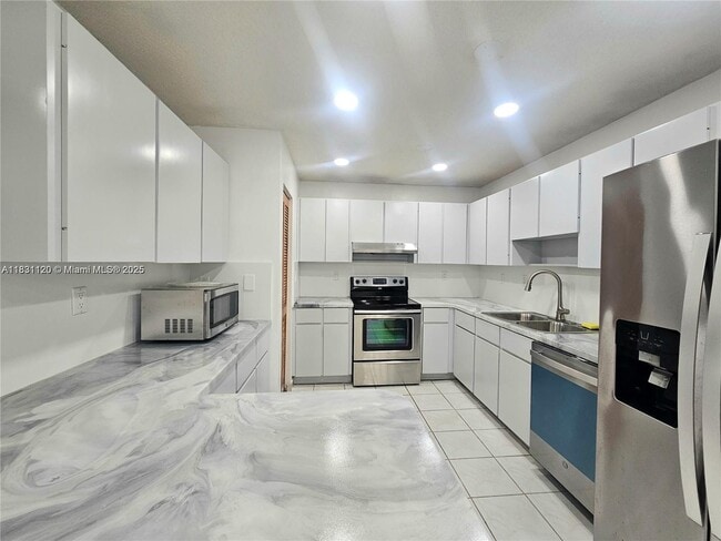 Building Photo - 14203 SW 54th St