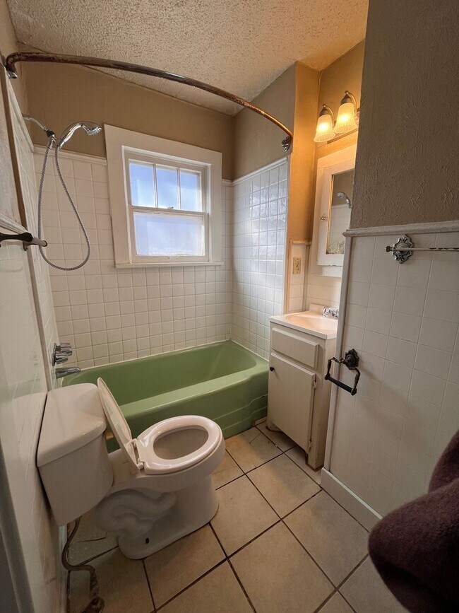 Building Photo - 2121 17th Street