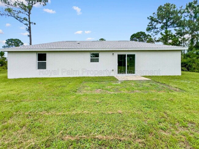 Building Photo - 580 Genoa Ave S