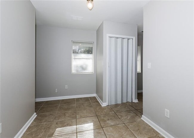 Building Photo - 2853 Belvedere Ln