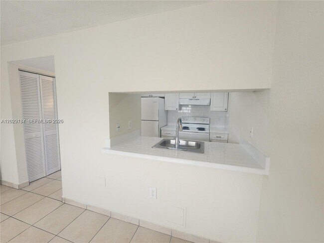 Building Photo - 19600 SW 110th Ct