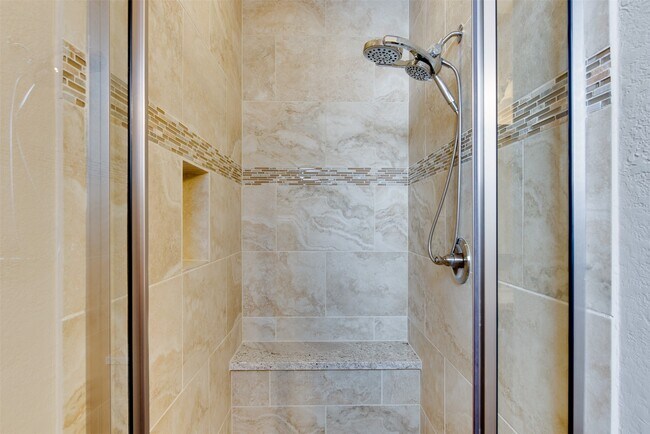 Building Photo - 6105 Stillman St