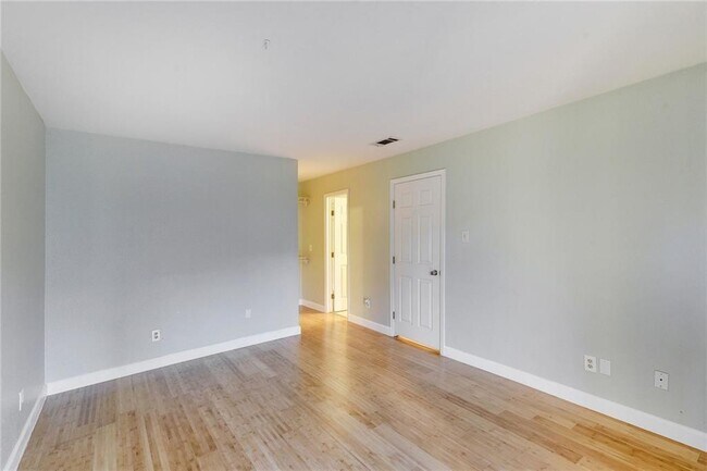 Building Photo - 3627 Menchaca Rd