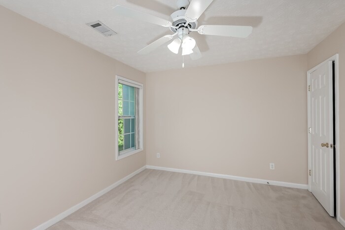 Building Photo - 336 Parkview Manor Dr