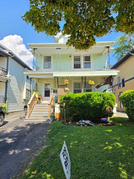 Building Photo - 339 Crestwood Ave