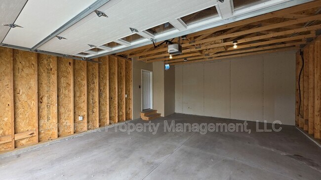 Building Photo - 6305 83rd Ave S