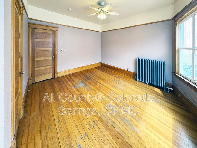 Building Photo - 815 N Nevada Ave