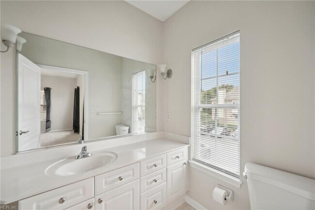 Building Photo - 2412 Wessington Dr