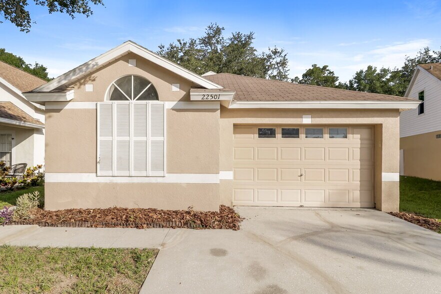 Primary Photo - 22501 Crows Nest Ct