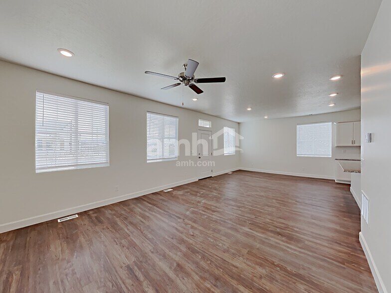 Building Photo - 5966 Verdigris Dr